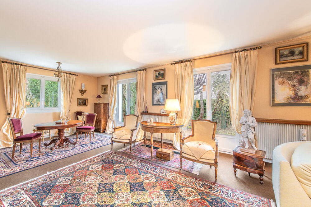 EXCLUSIVITÉ - Maison familiale avec jardin arboré + double garage