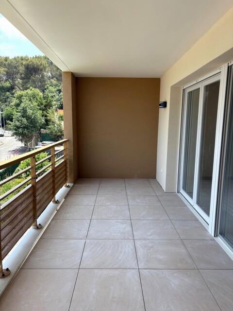   T2 avec terrasse et parking  AUBAGNE Appartement - 2 pice(s) - 43 m