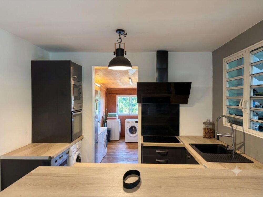 Vente Maison Maison familiale 160m² - 5 ch, 1 espace de travail, Belle vue Océan, Terrain 400 M2, Sainte Rose - Bois Blanc Sainte rose
