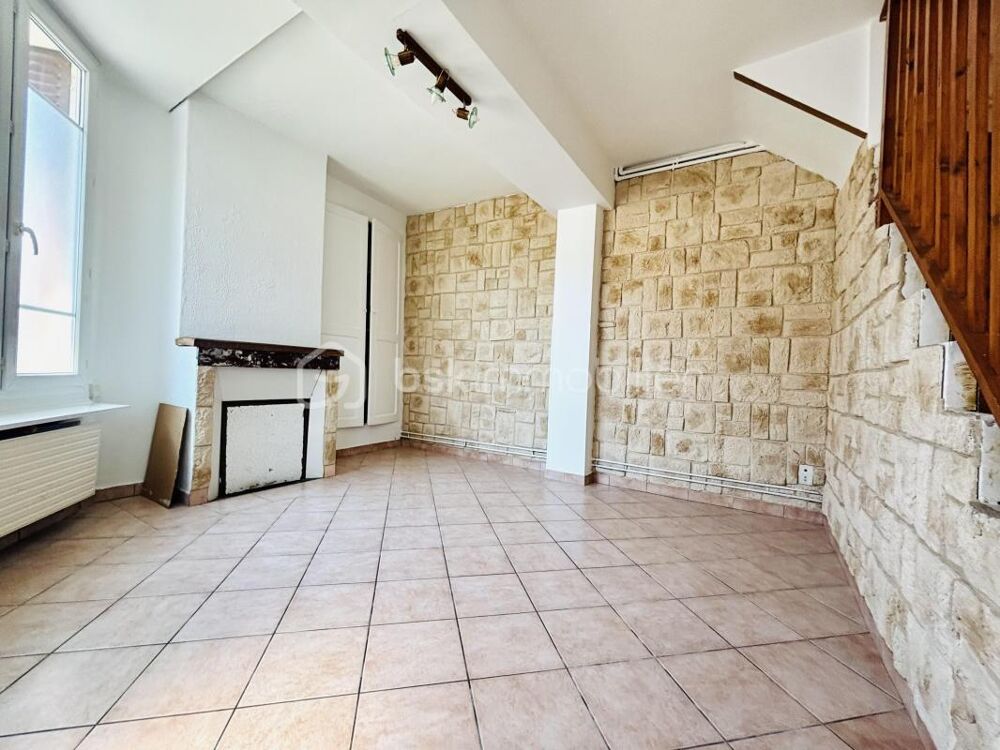 *** Nouveauté : Jolie Maison de ville idéalement située en plein coeur de Sens, idéale pour jeune couple et investisseur ***