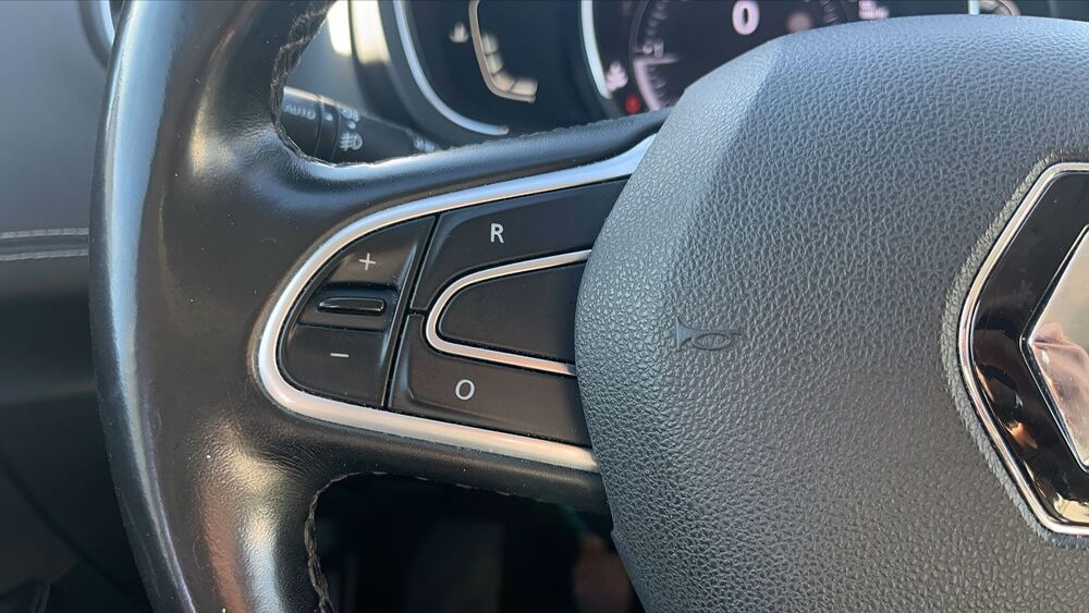 Sc&eacute;nic IV 1.7 Blue dCi 150 Intens 2019 occasion 45640 Sandillon