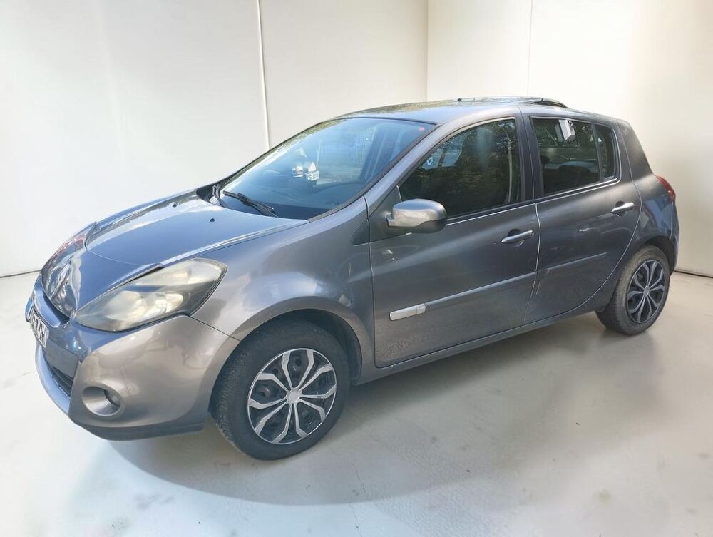 Clio III 1.2 75 TOMTOM LIVE 5P 2012 occasion 06640 Saint-Jeannet