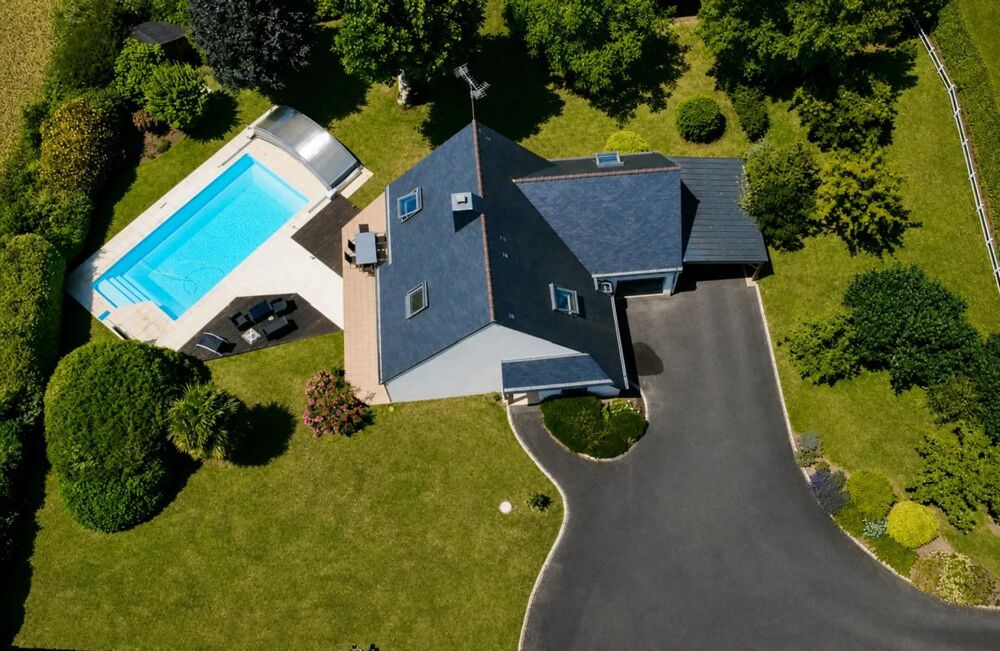 Maison avec vie de plain-pied et piscine - 129 m2 - Mellac
