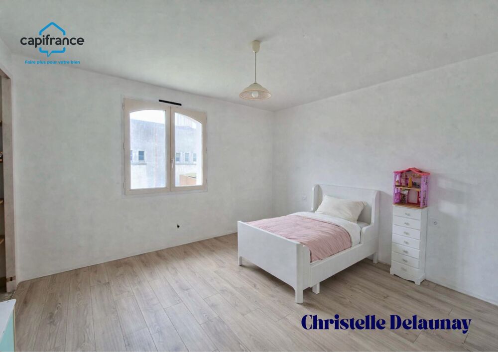 ? À VENDRE  Maison à rénover en centre-bourg de Méral (53)