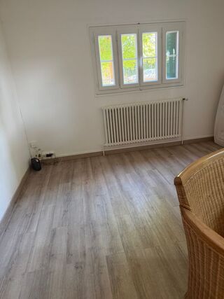  Appartement à louer 2 pièces 65 m²