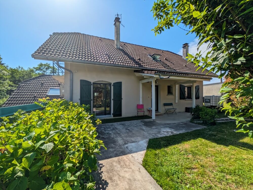 À vendre Maison 6 pièces LOISIN (74) Maison familiale avec piscine et dépendance  Secteur recherché aux portes de Genève