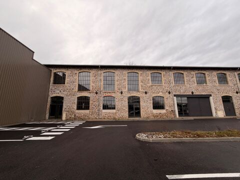 Magnifique plateau &agrave; vendre sur CHAPONOST (69), local d'activit&eacute; atypique d'une surface de 192 m&sup2; au sein de la zone artisanale 412760 69630 Chaponost
