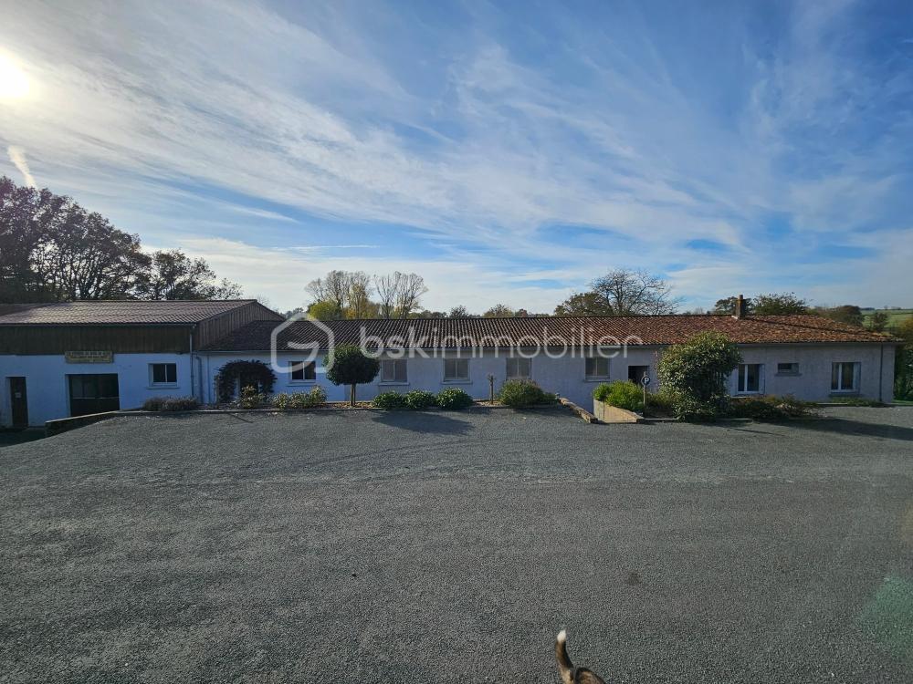 Maison avec exploitation agricole 150m2, 9 pièces