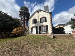 Immeuble à vendre 10 pièces 204 m²