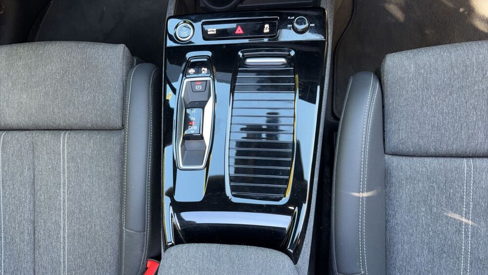 Q6 387 100 kWh Quattro S line - Automatique Toit ouvrant 2025 occasion 69800 Saint Priest