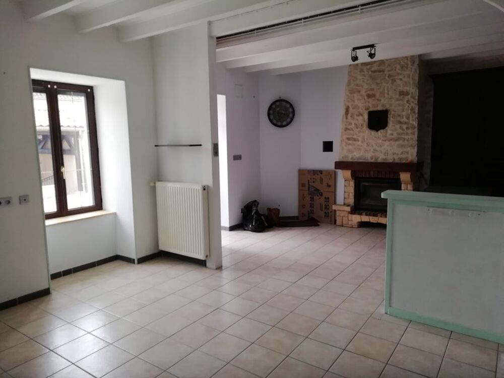 Location Maison Maison de 107m2 à louer sur Saint-Jouin-de-Marnes Saint jouin de marnes