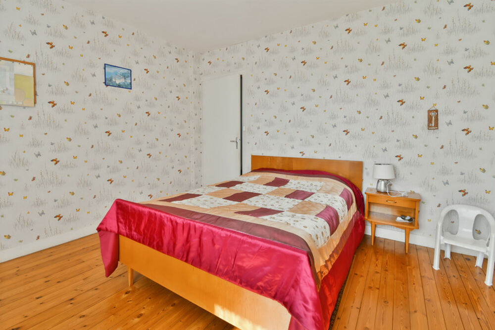 Maison à vendre 5 pièces TONNAY BOUTONNE (17)- 148 m² habitables - 4 chambre - jardin - garage