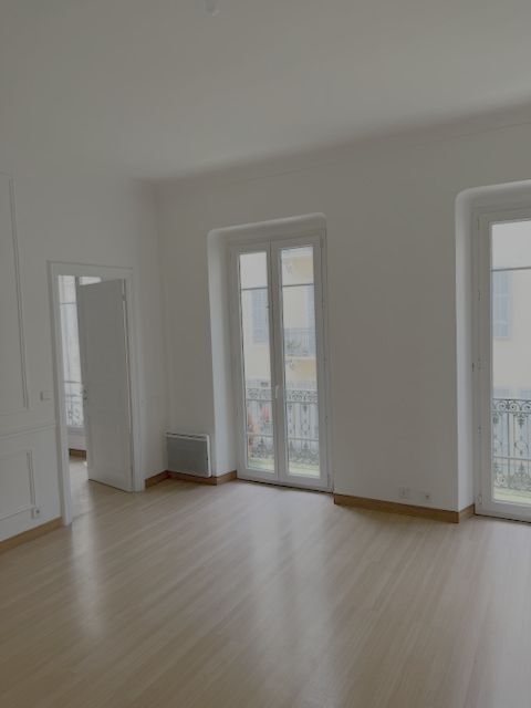  Appartement � louer 4 pi�ces 96 m�