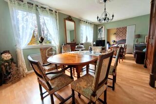  Maison  vendre 8 pices 215 m