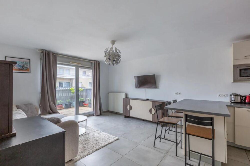 Vente Appartement Appartement 4 pièces de 77 m² loué, Bron Bron