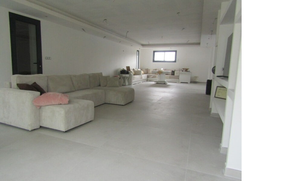 Villa neuve contemporaine 220m² 4 chambres sur terrain de 1200m² Donzère 465 000HAI