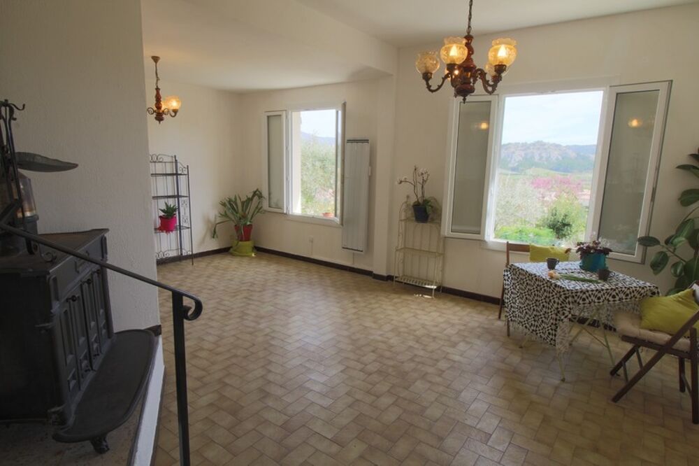 Maison 6 p, 114m2, 2 garages, cave, terrain 990m2