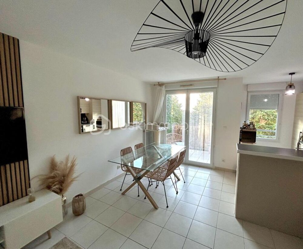 Appartement moderne avec parking et piscine