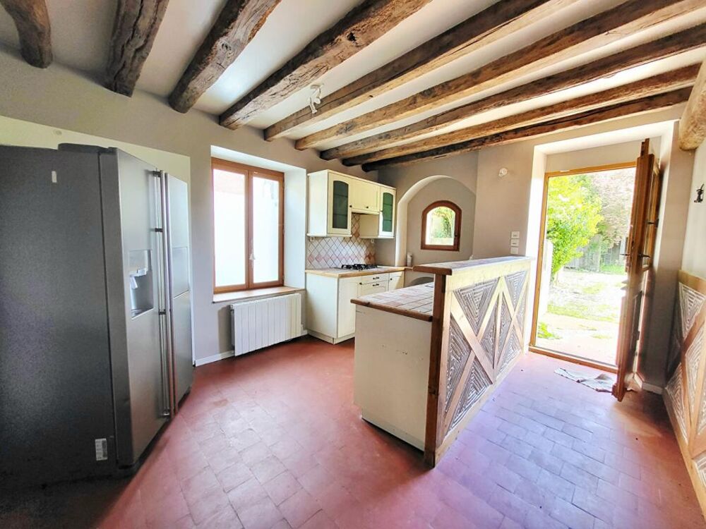 Maison en pierre 6 pièces, jardin et piscine !