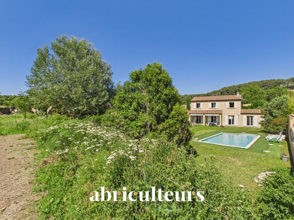 Vente Maison Maison familiale 5 chambres avec piscine sur terrain de 1 600 m² à Saint-Chamas (13250) Saint chamas