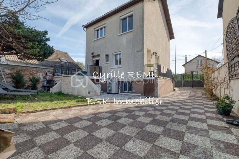 Limite VILLEMOMBLE - Maison Individuelle spacieuse 160m²