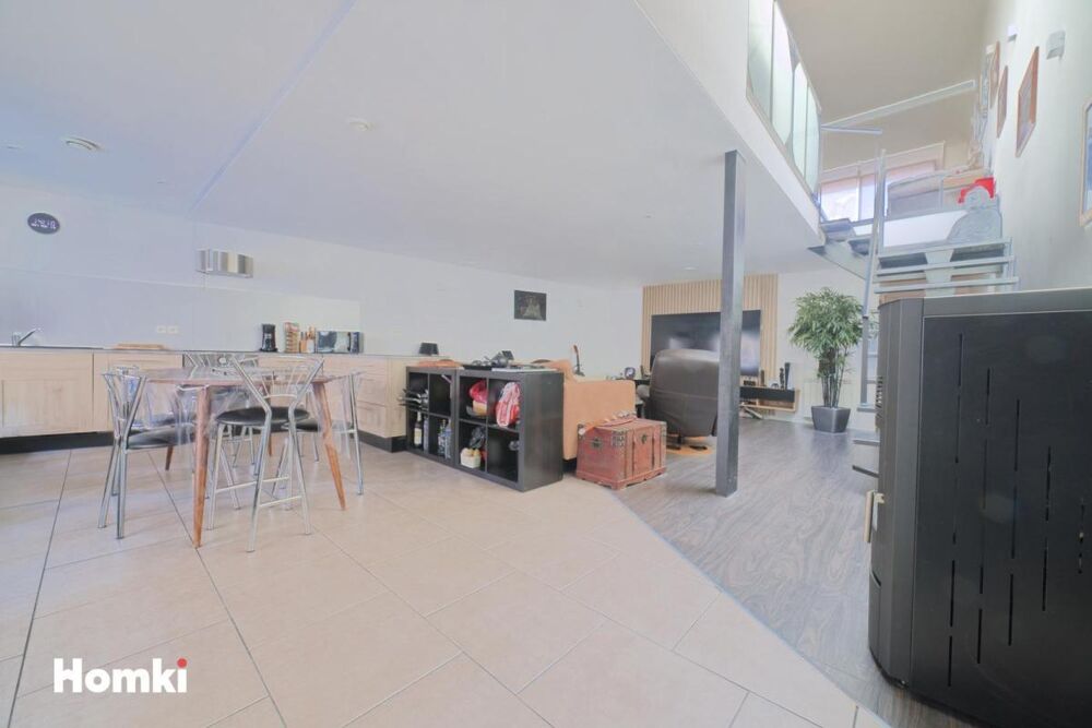 COUP DE COEUR  Loft T4 atypique avec terrasse  Volumes exceptionnels