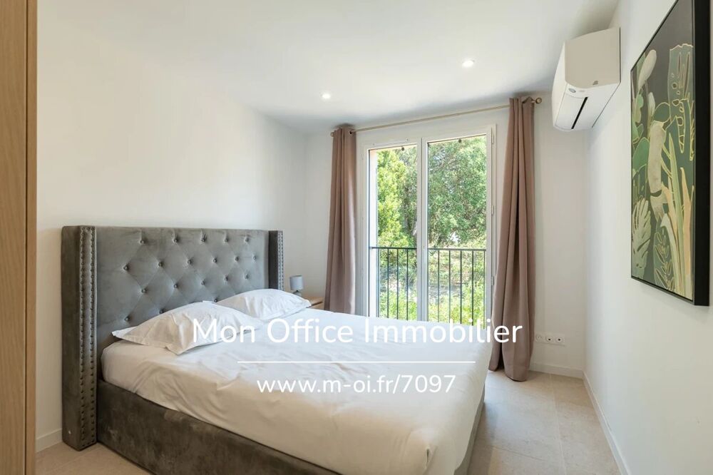 à vendre  Appartement Grimaud (83310)
