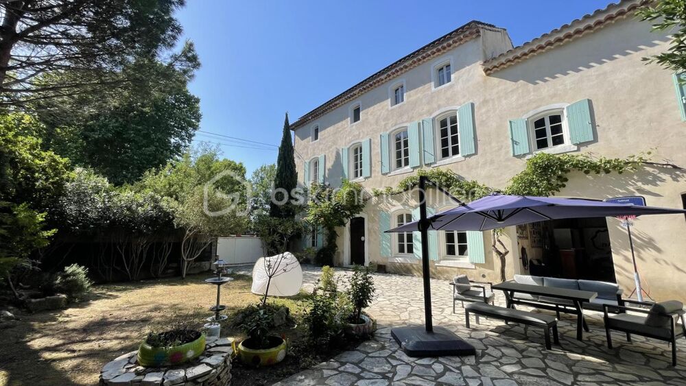 Maison de Maître dexception avec piscine couverte et parc arboré