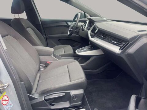 Q4 Sportback • 35 S line 170 ch Cam&eacute;ra Carplay 2023 occasion 33600 Pessac