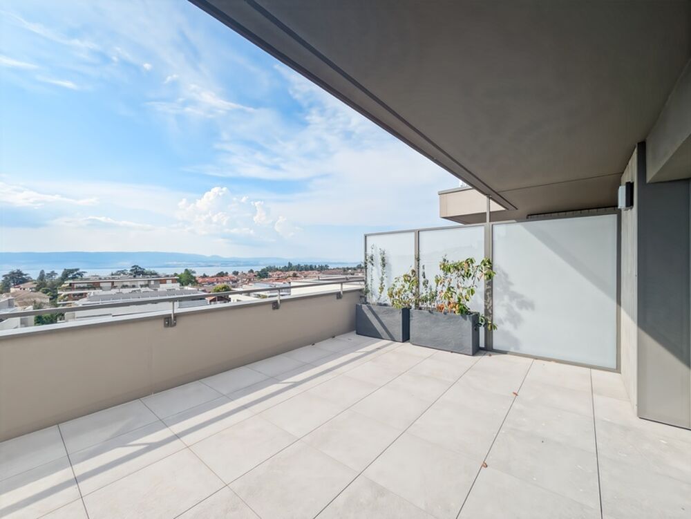 Vente Appartement à vendre 3 pièces THONON LES BAINS (74) - Appartement 3 pièces en attique avec une grande terrasse vue lac Léman Thonon les bains
