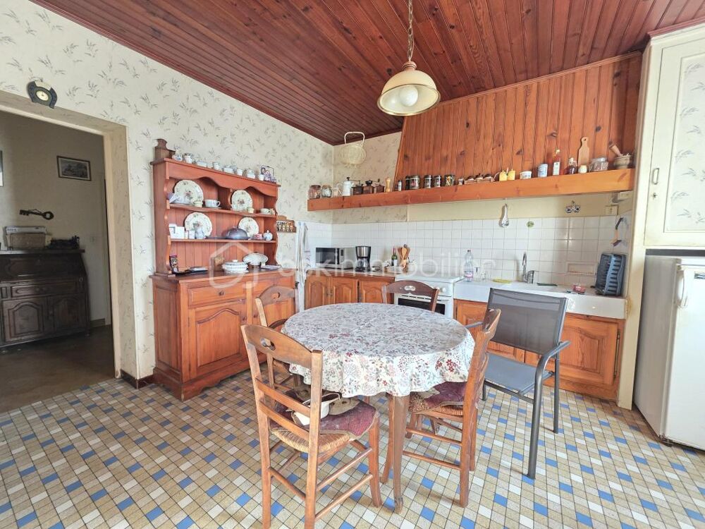 ROQUEFORT-MAISON EN PIERRE A RENOVER 110 m² - JARDIN- COMMODITES A PIED