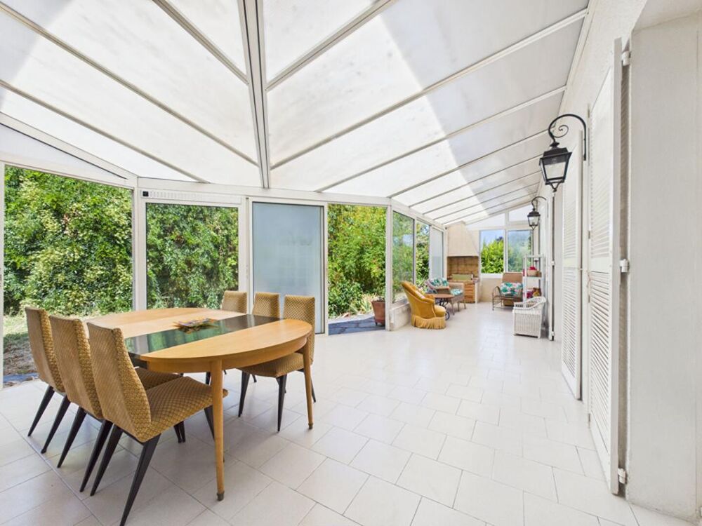 Vente Maison Maison de 179 m2 à Loudun , 5 chambres, grand jardin arboré, garage, vaste sous sol Loudun