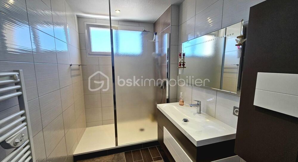 Vente Appartement 42120 LE COTEAU HYPERCENTRE – Superbe T3 de 91 m² entièrement rénové avec grand balcon, climatisation et vue dégagée Le coteau