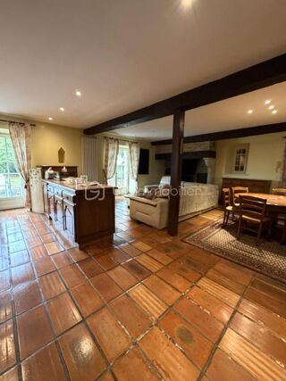 Vente Propriété/Château AUTHENTIQUE DEMEURE EN PIERRE DU XVII SIECLE - 200 m² HABITABLE - 4 CHAMBRES Sevignacq