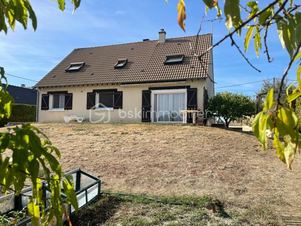 Maison de 7 pièces avec sous-sol - BRIARRES SUR ESSONNE