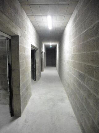  Immeuble � vendre 2 pi�ces 550 m�