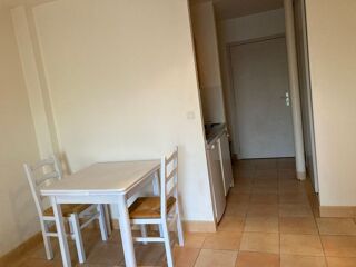  Appartement à louer 1 pièce 27 m²