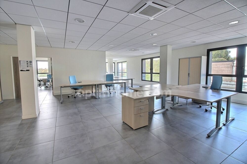  Bureau de 225 m2 avec parkings à vendre à ORGEVAL (78) Orgeval