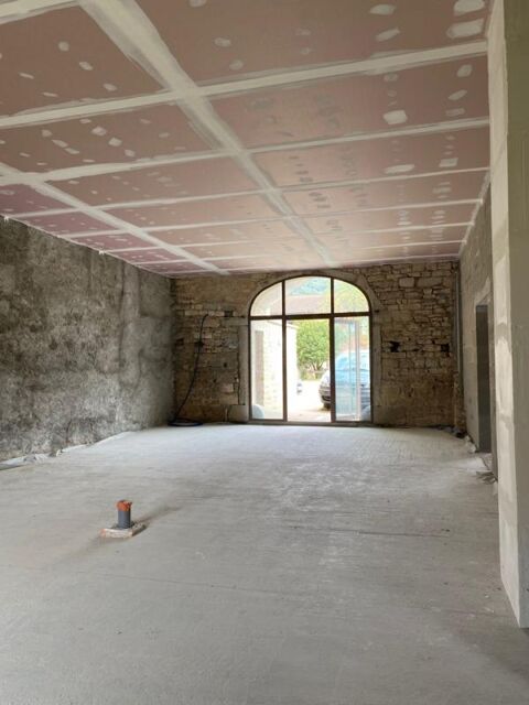   NIVIGNE SUR SURAN - Local Commercial 
