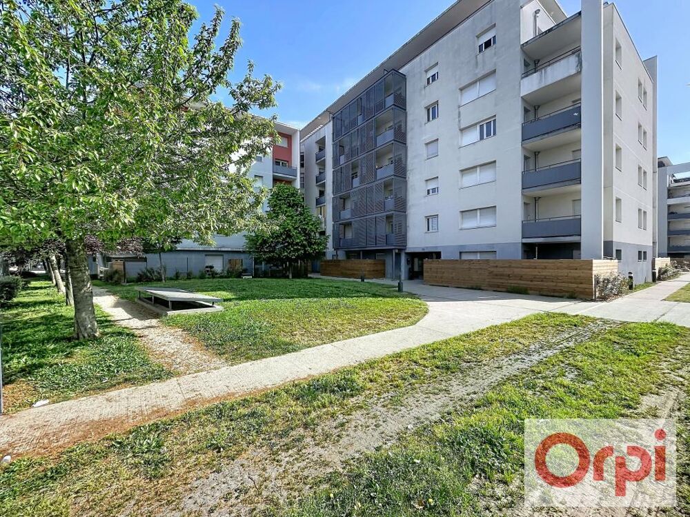 Appartement de type 2 à vendre avec garage et grand balcon