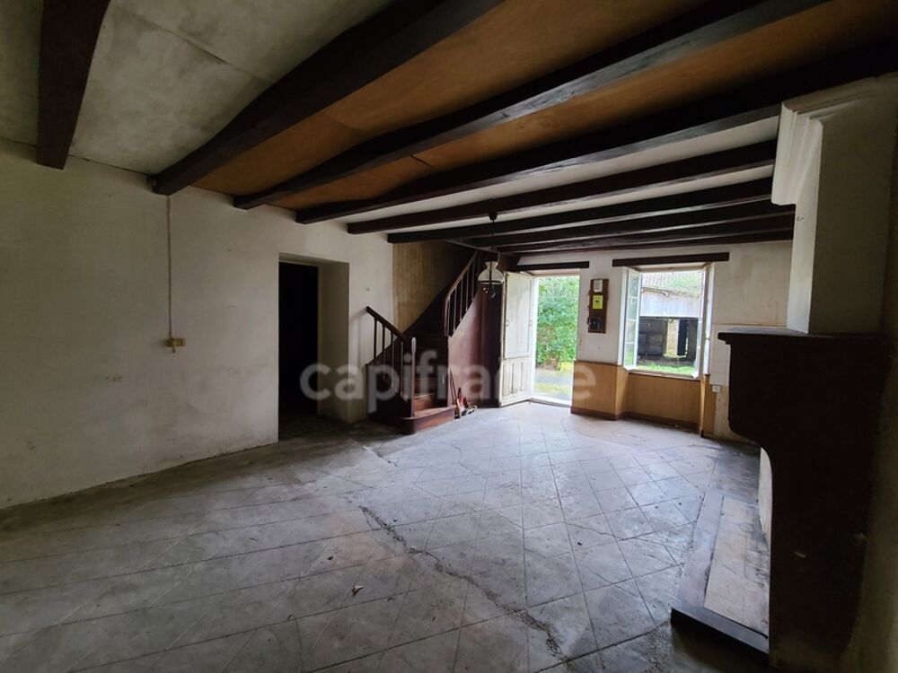 Vente Remise/Grange Maison à rénover avec dépendances NACHAMPS (17) Nachamps