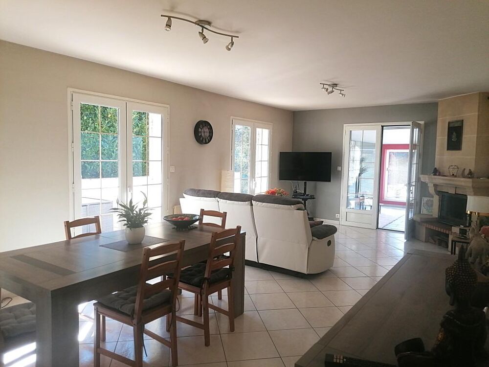 Vente Maison Maison À Vendre + Atelier de 70 m² + double garage de 37 m² Prignac et marcamps