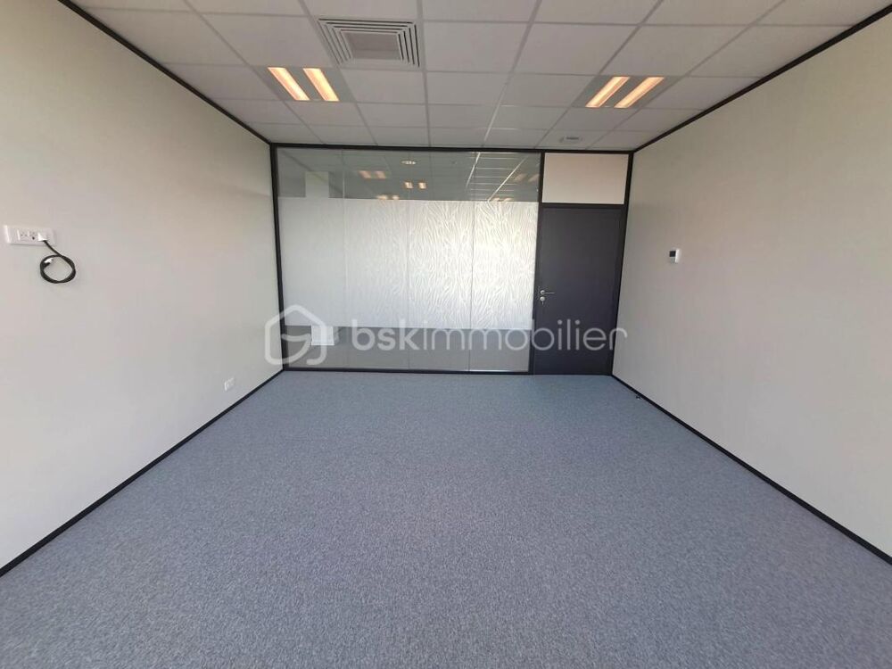   Implanté au 4? étage de l'immeuble Cyber Place, d'une surface totale de 362,10 m² Cesson sevigne