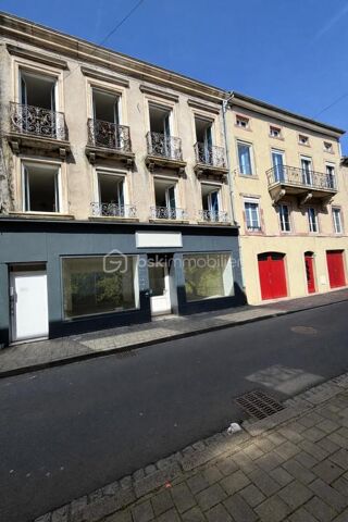  Immeuble à vendre 9 pièces 209 m²