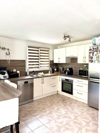  Propri�t�/ch�teau � vendre 6 pi�ces 198 m�