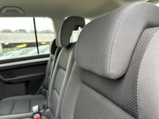Touran II 1.2 TSI 105 BLUEMOTION TECHNOLOGY TRENDLINE 2011 occasion 78240 Chambourcy