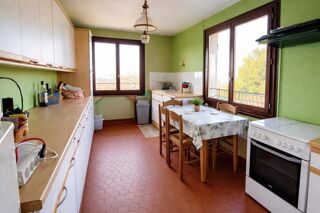  Propri�t�/ch�teau � vendre 13 pi�ces 251 m�