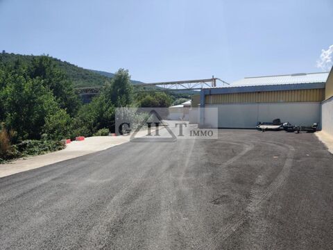   RARE ENTREPOT/ATELIER  A LOUER 311 M² A SAINTE MAXIME 