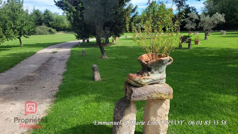   TARASCON secteur Montagnette - Propriété 323 m² avec plus de 2ha de terrain Maison - 13 pièce(s) - 323 m²
