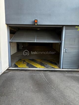  Parking / Garage  vendre 13 m
